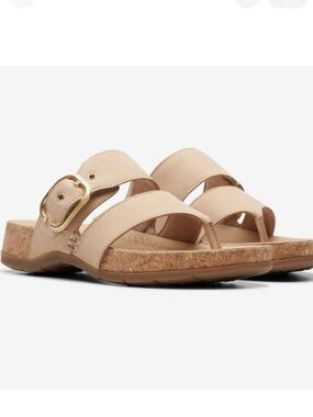 NWOT Clarks Women's Reileigh Park Double Strap Thong Sandals